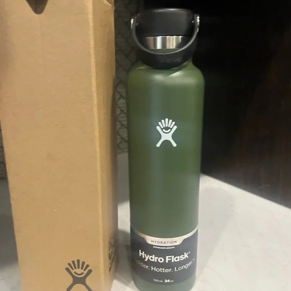 Hydro Flask Forest Green Bottle - Picture 1 of 5